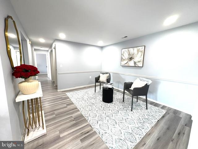 FARMINGDALE - Residential