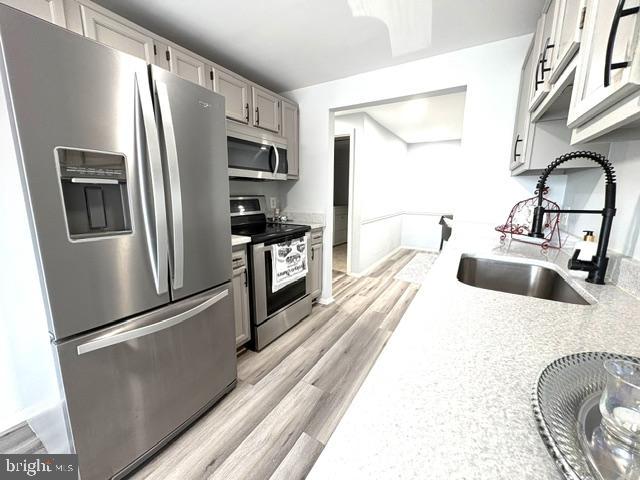 FARMINGDALE - Residential