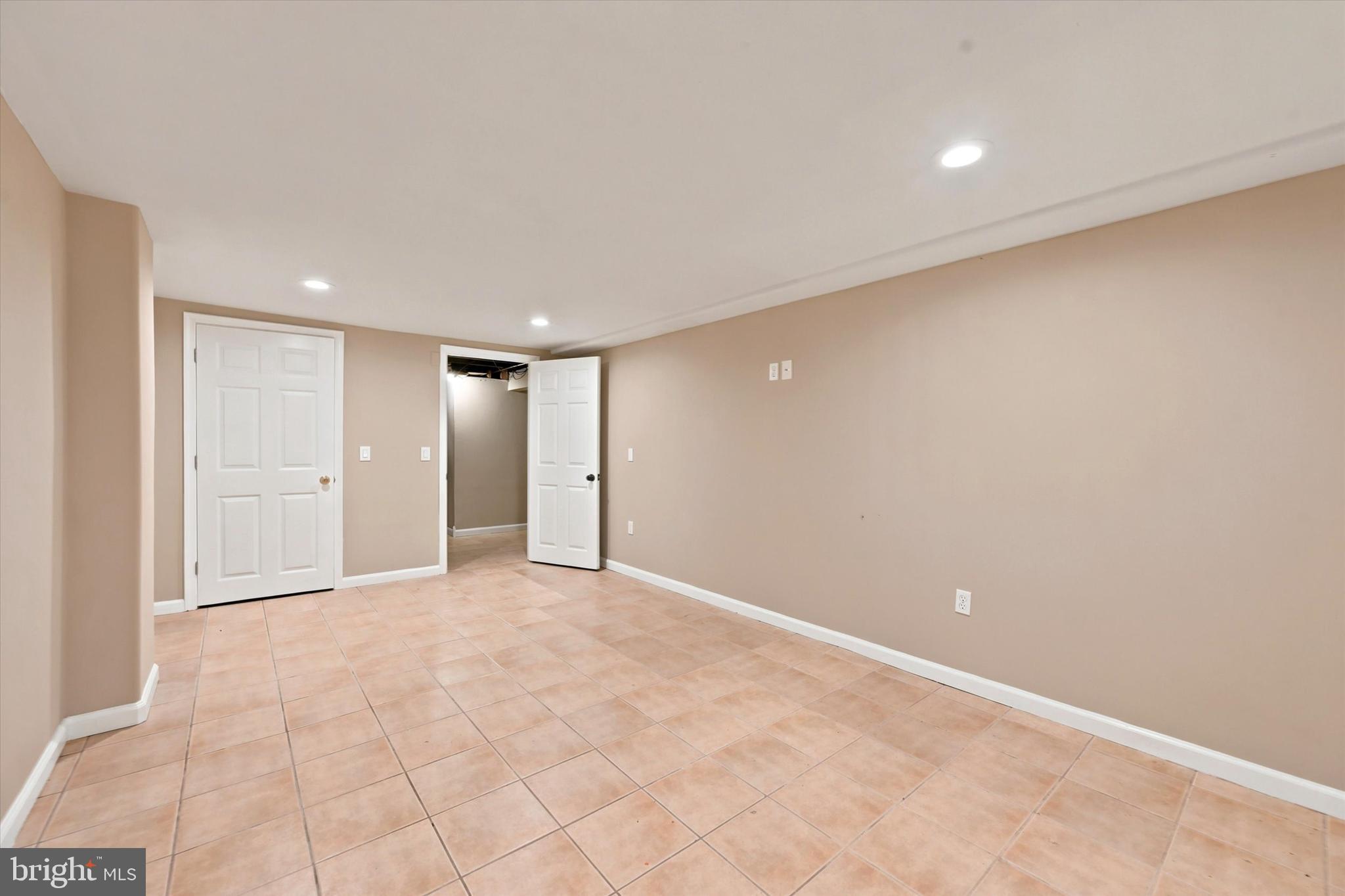 NORTH CREEK - Residential