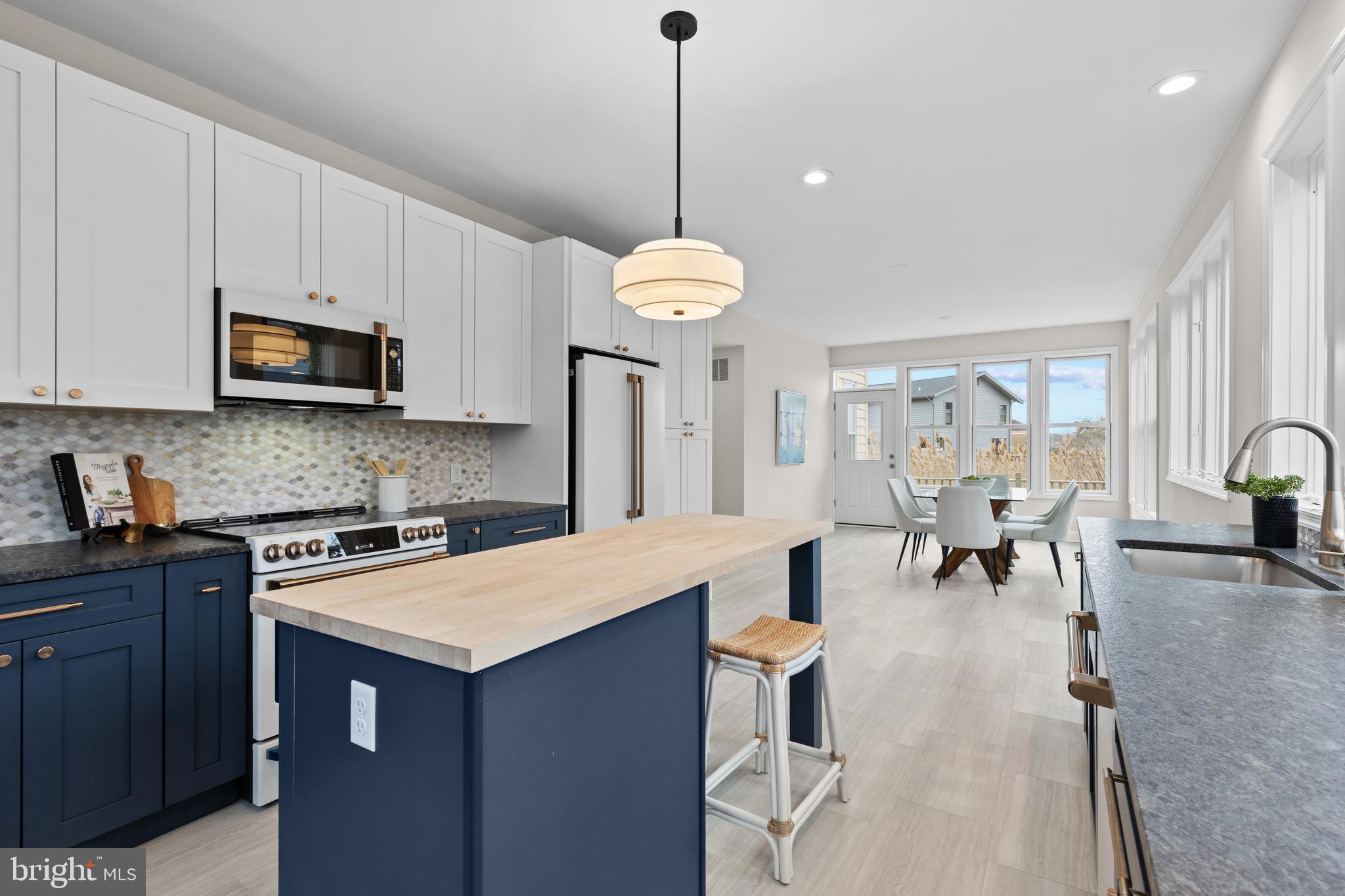 HILLSMERE ESTATES - Residential