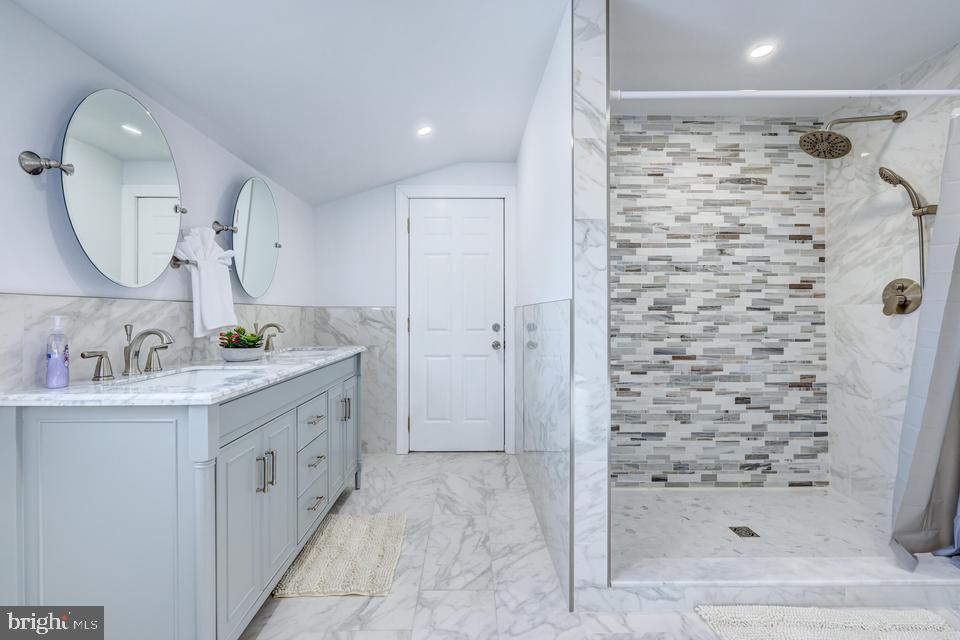 PINE CREEK ESTATES - Residential