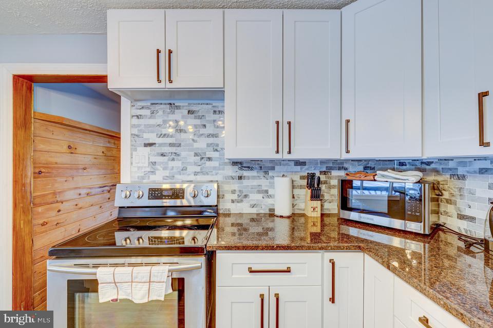 PINE CREEK ESTATES - Residential
