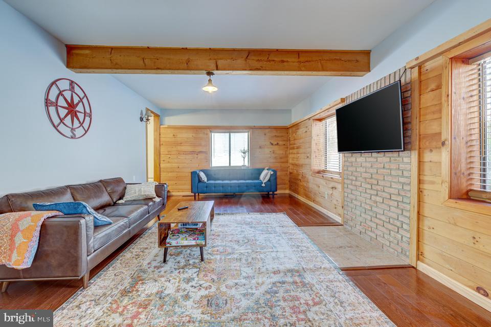 PINE CREEK ESTATES - Residential