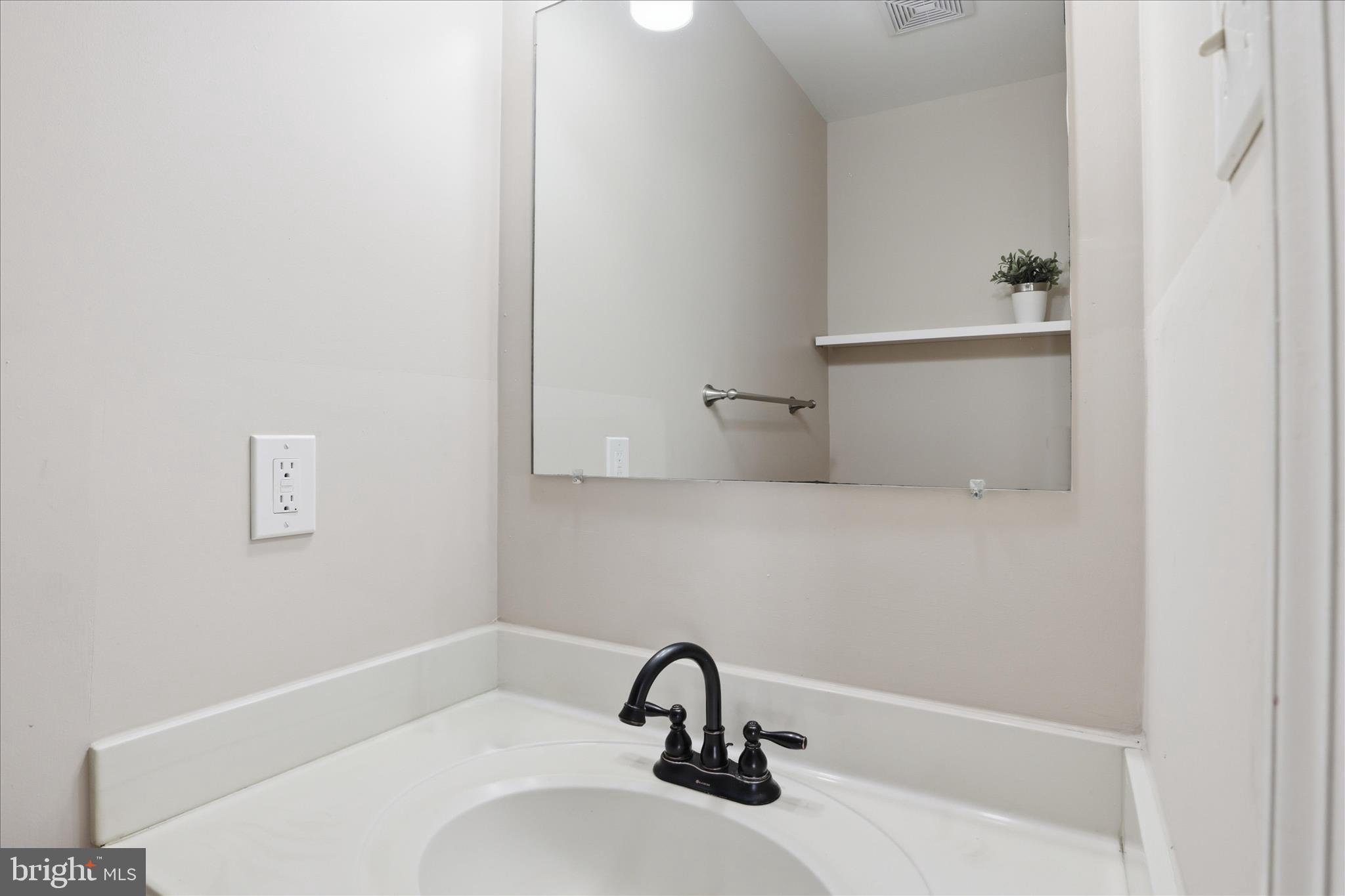 AMBERFIELD - Residential