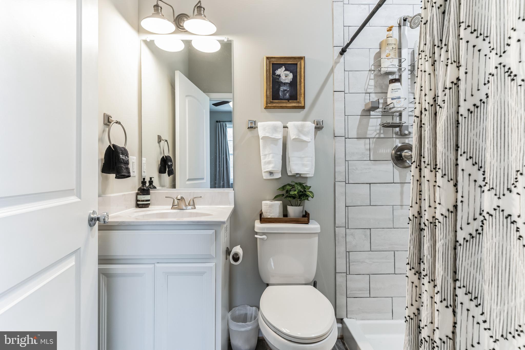 JUNEWOOD ESTATES - Residential