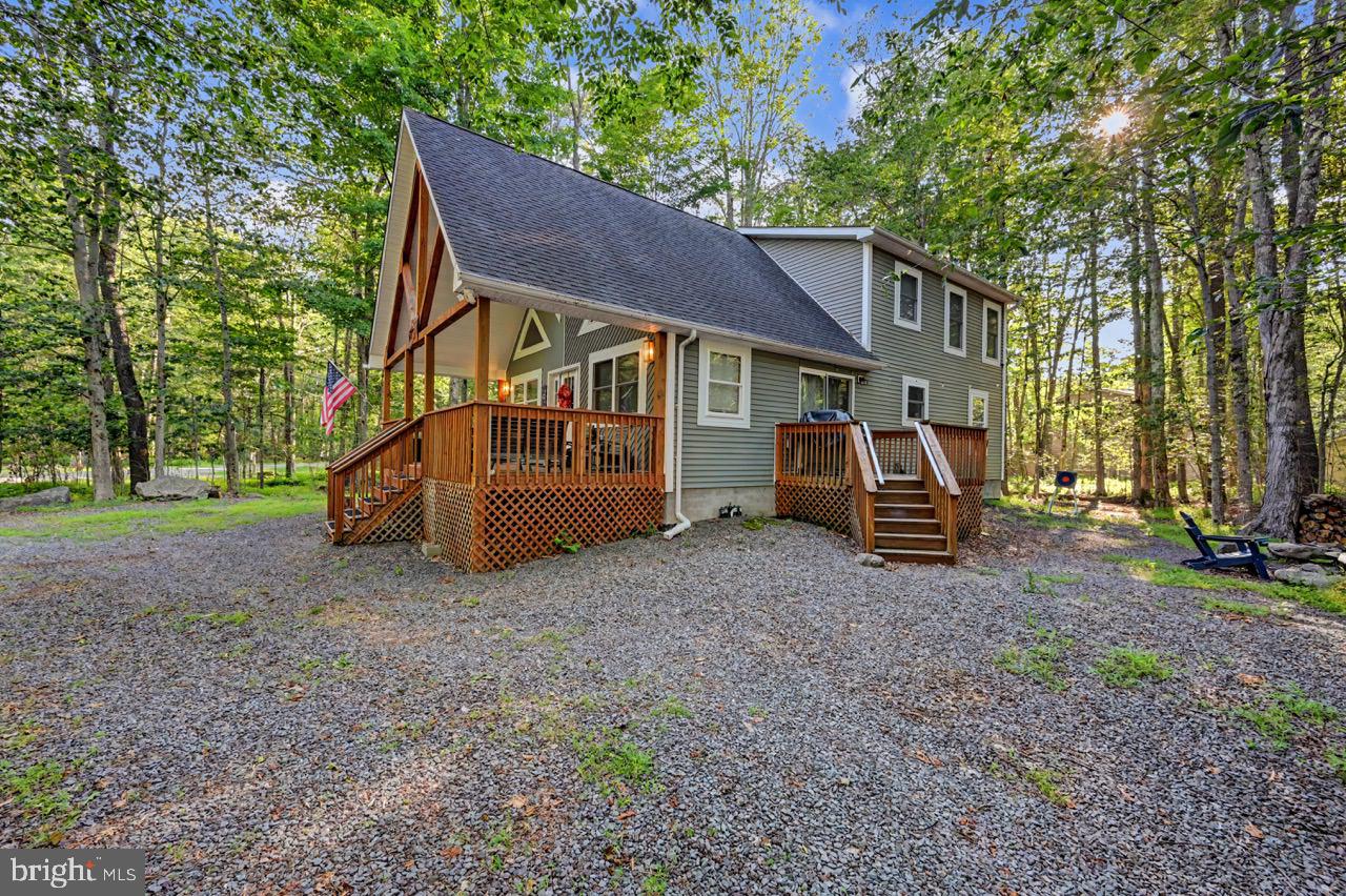 ARROWHEAD  LAKES - Residential
