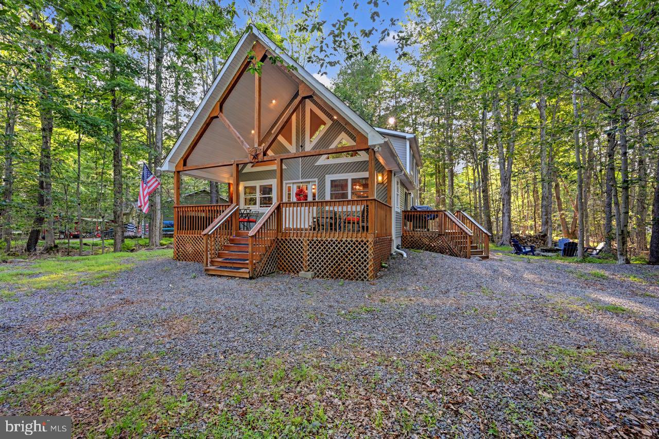 ARROWHEAD  LAKES - Residential