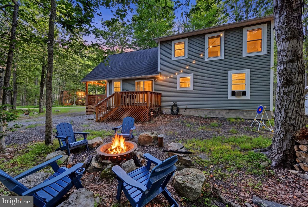 ARROWHEAD  LAKES - Residential