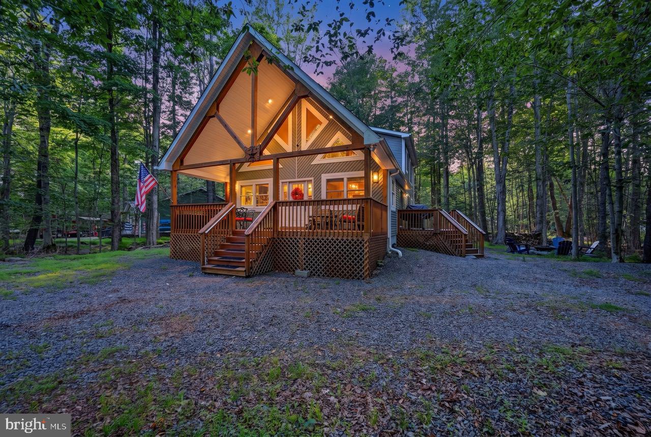 ARROWHEAD  LAKES - Residential
