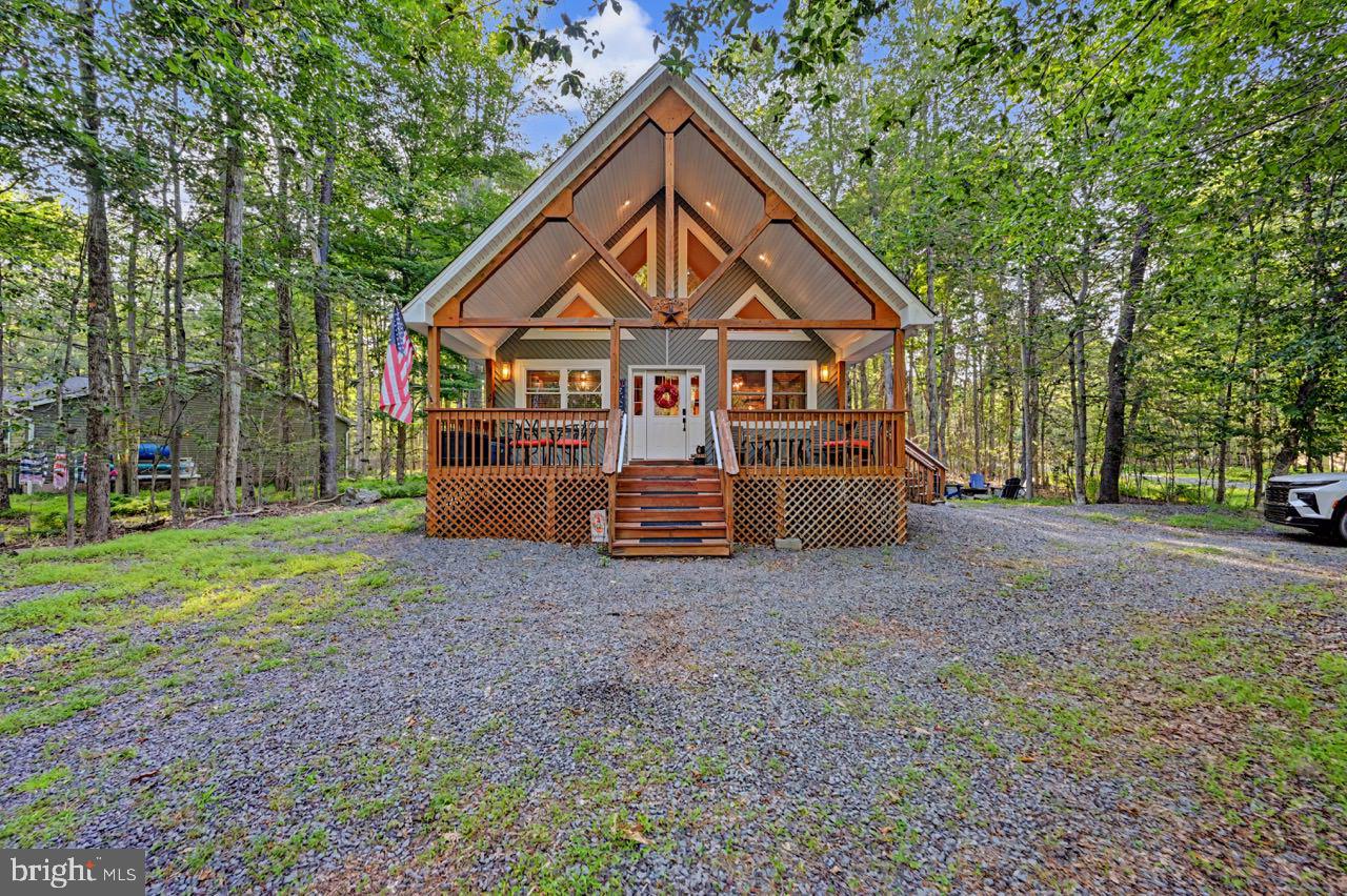 ARROWHEAD  LAKES - Residential