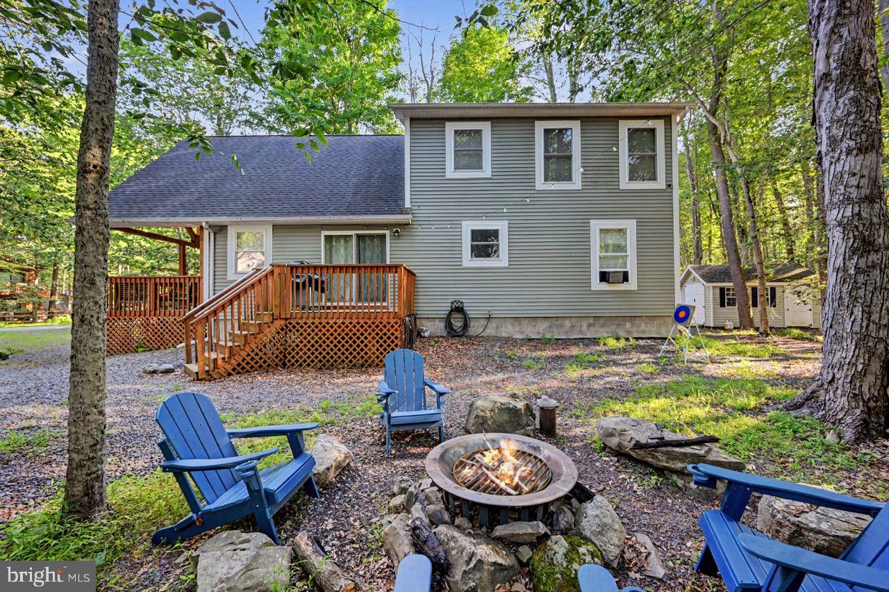ARROWHEAD  LAKES - Residential