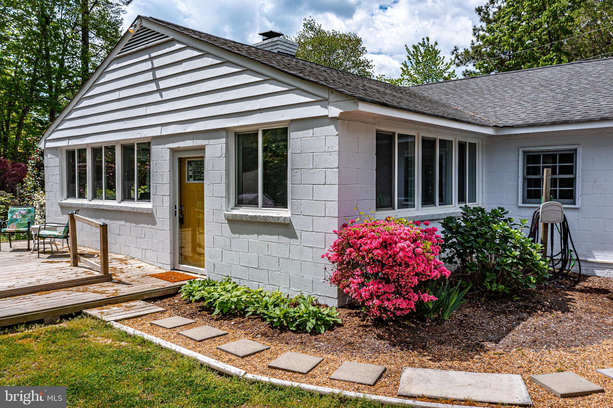 CHESAPEAKE BEACH ESTATES - Residential