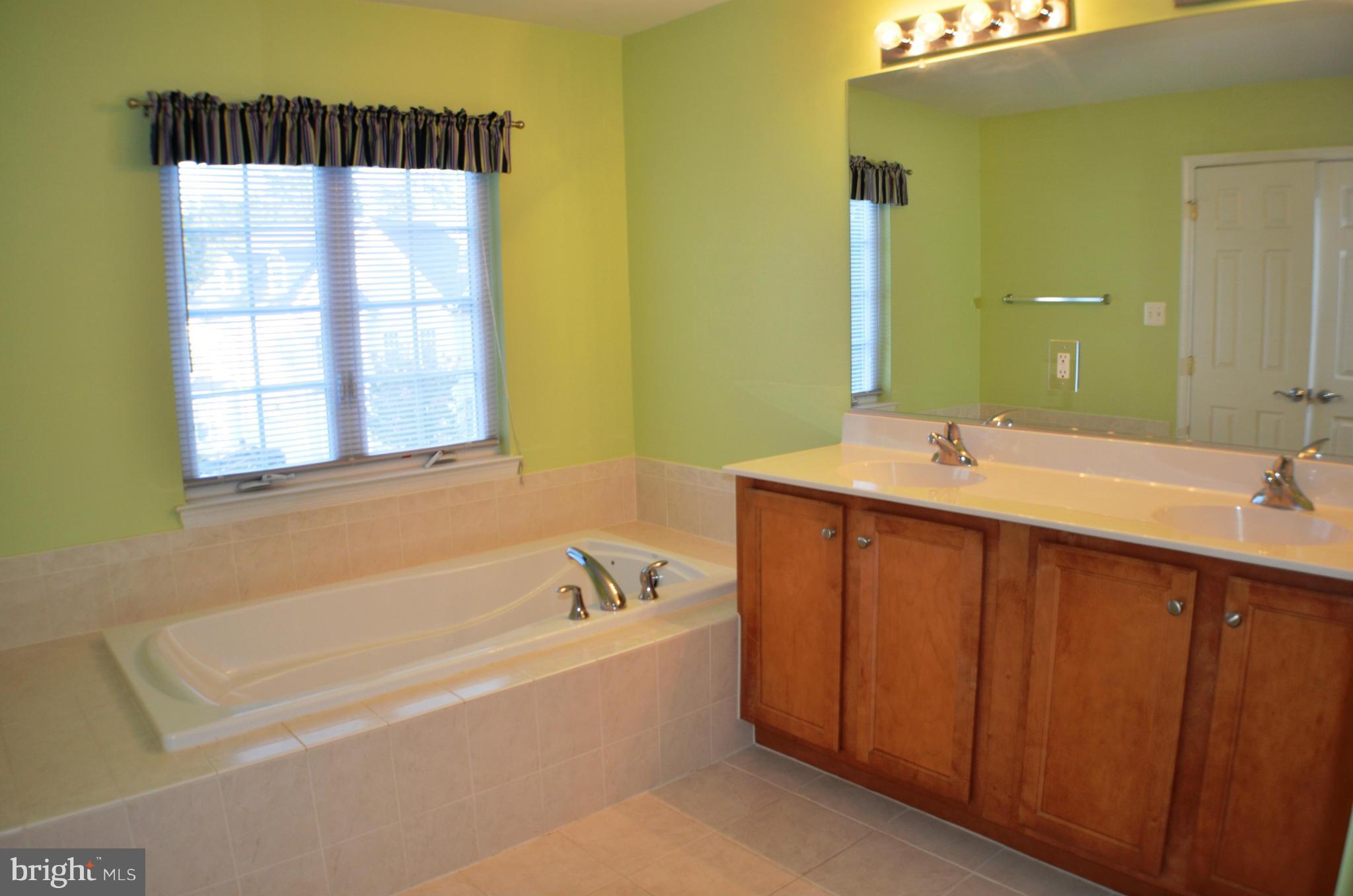 DAHLIA PARK OF WILDEWOOD - Residential Lease