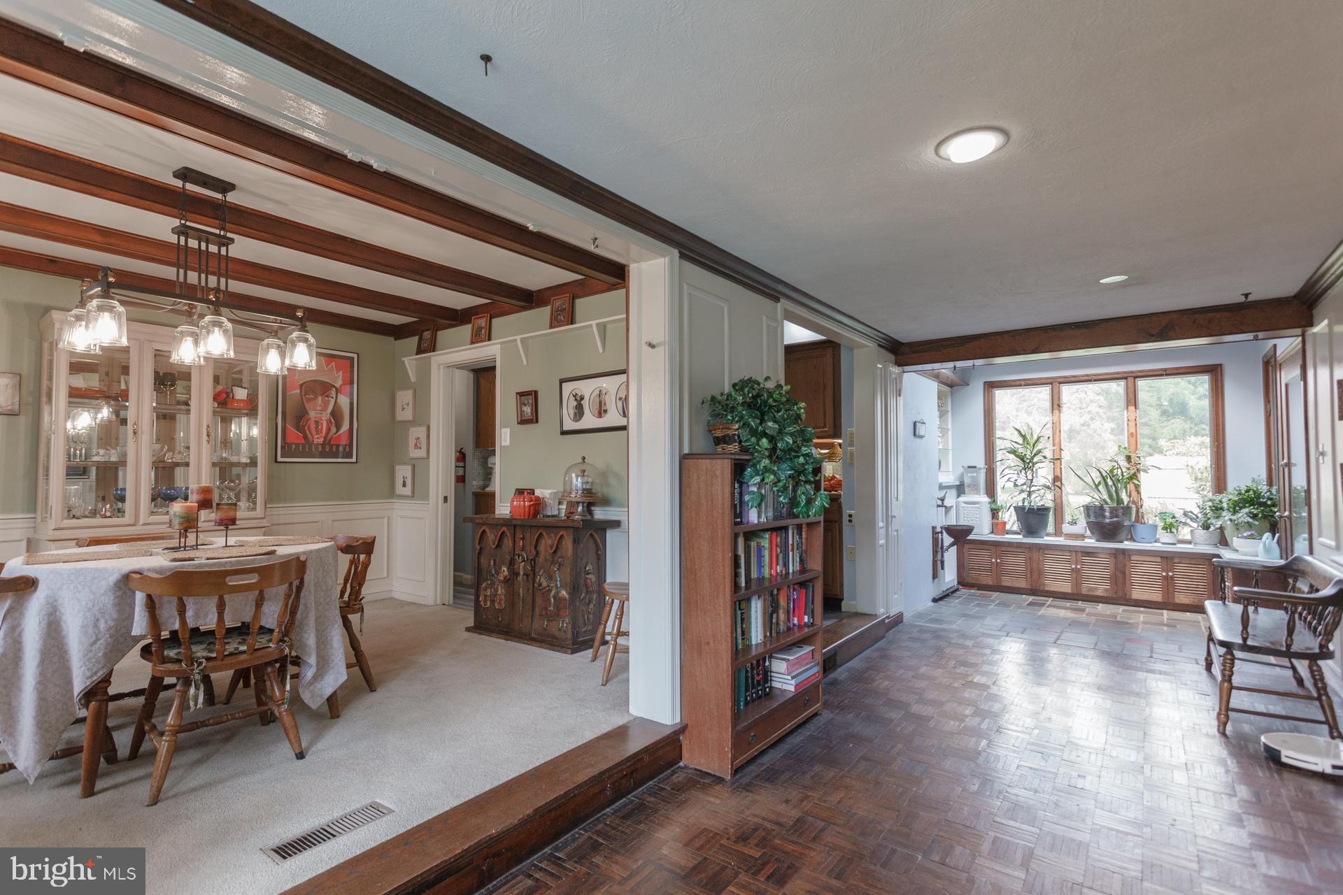 HILLSIDE MANOR - Residential