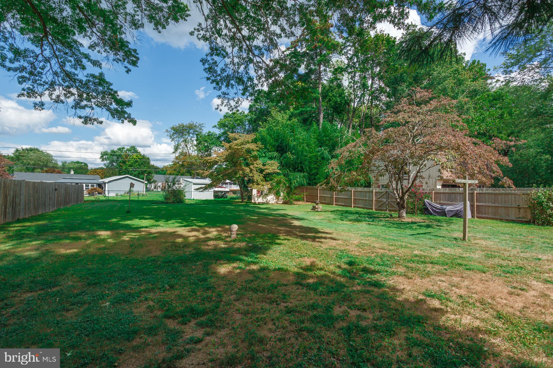 HILLSIDE MANOR - Residential