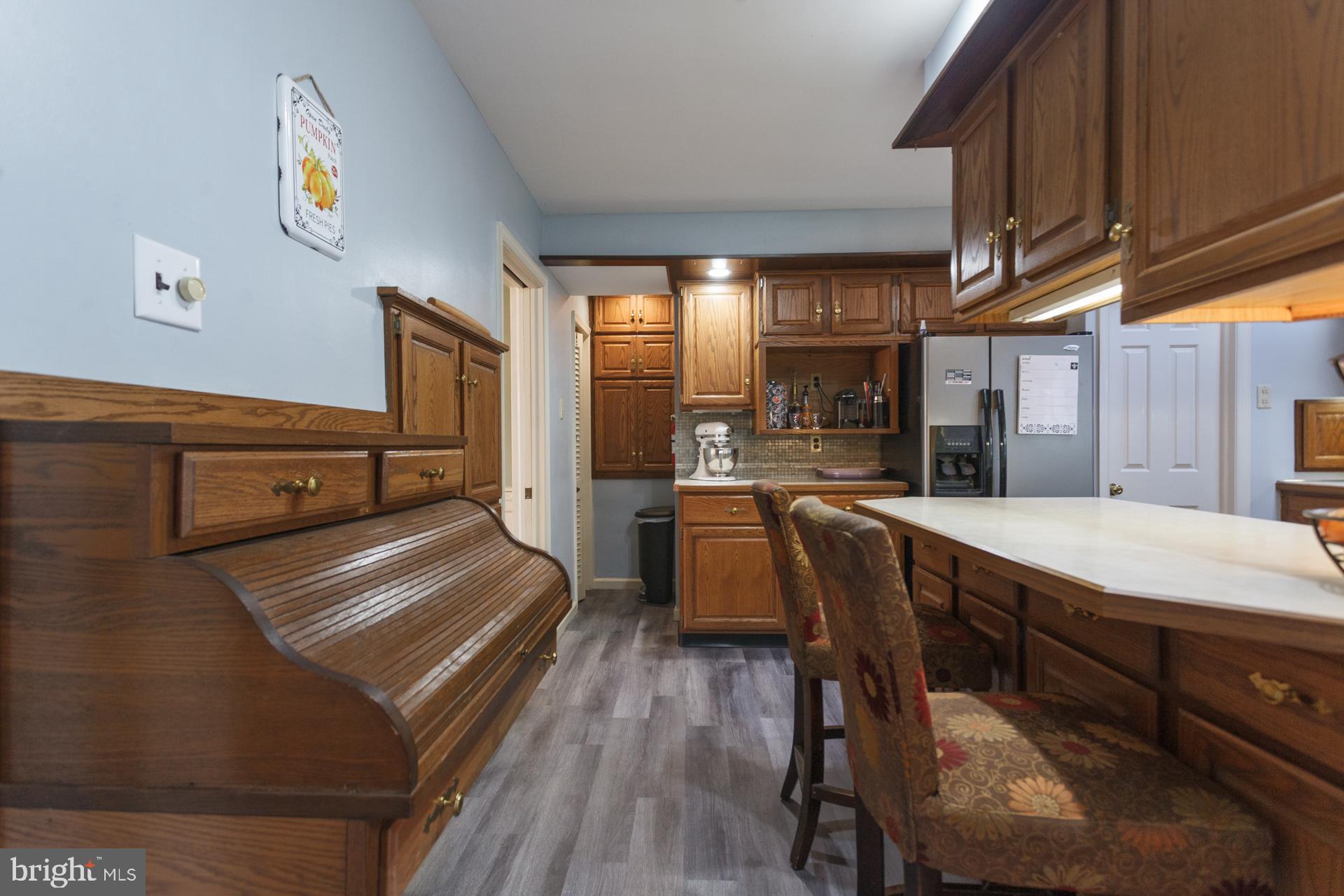 HILLSIDE MANOR - Residential