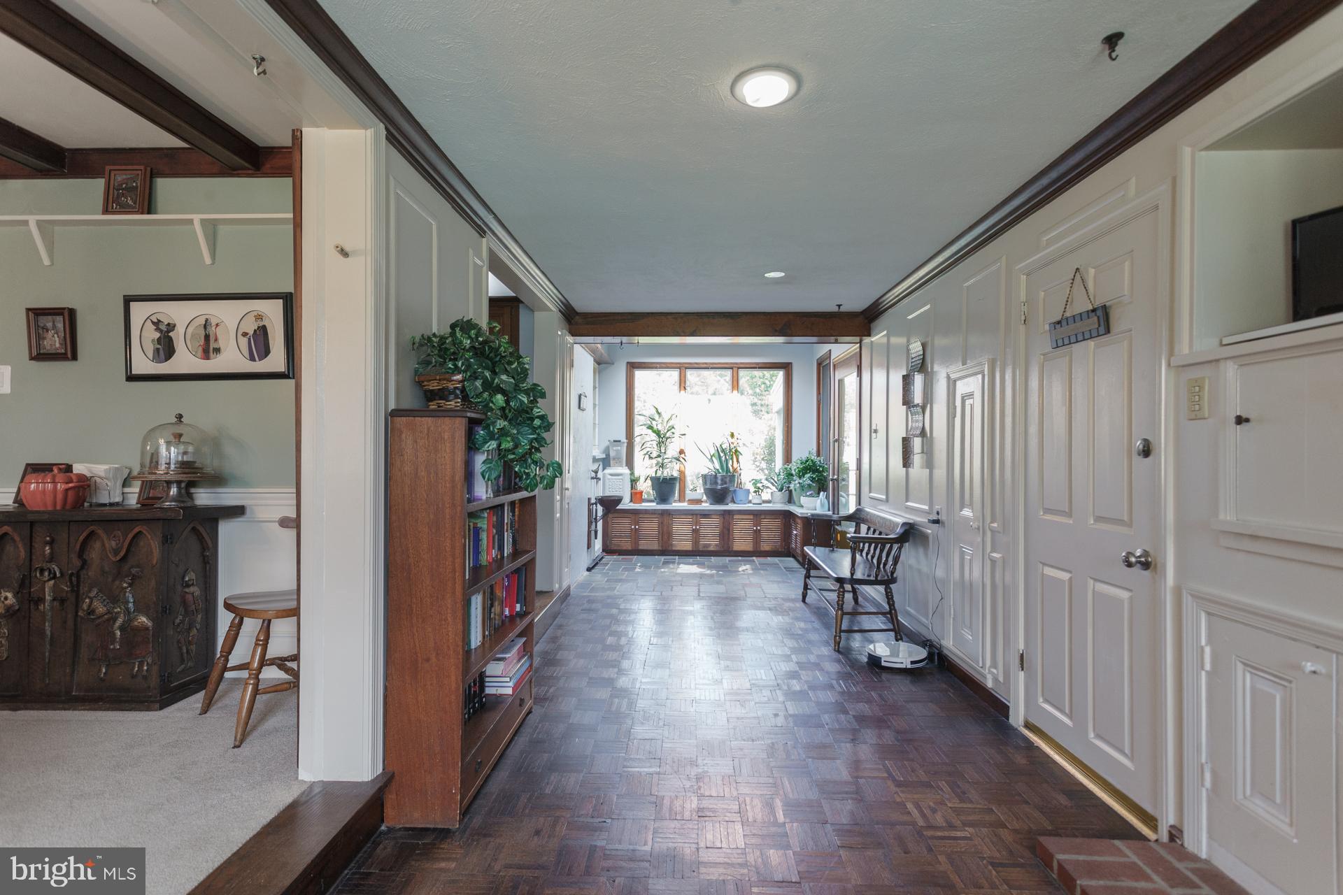 HILLSIDE MANOR - Residential