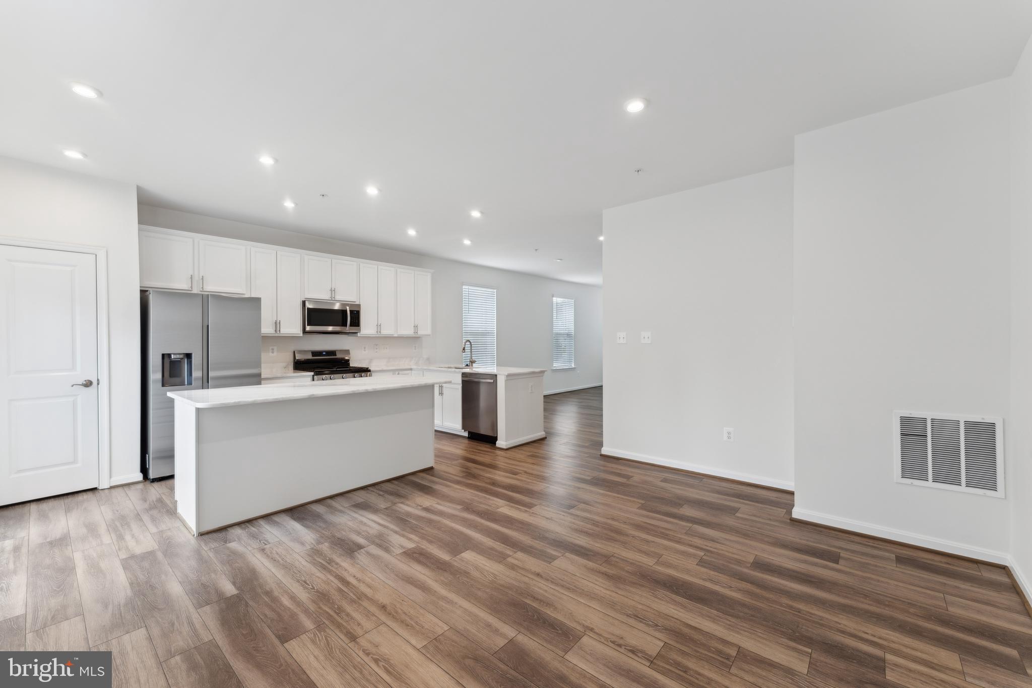 PARKE WEST - Residential
