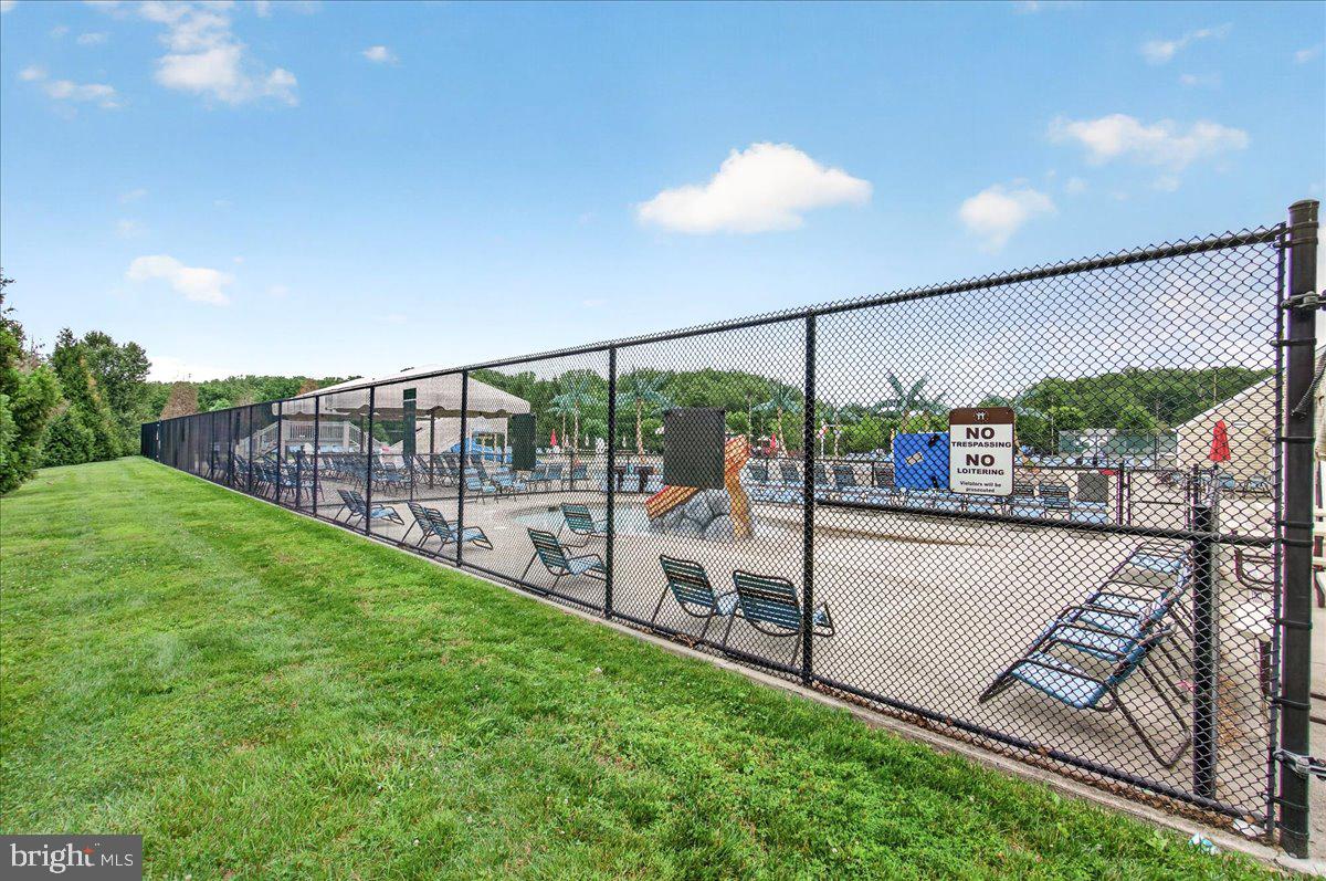 CLUBSIDE - Residential