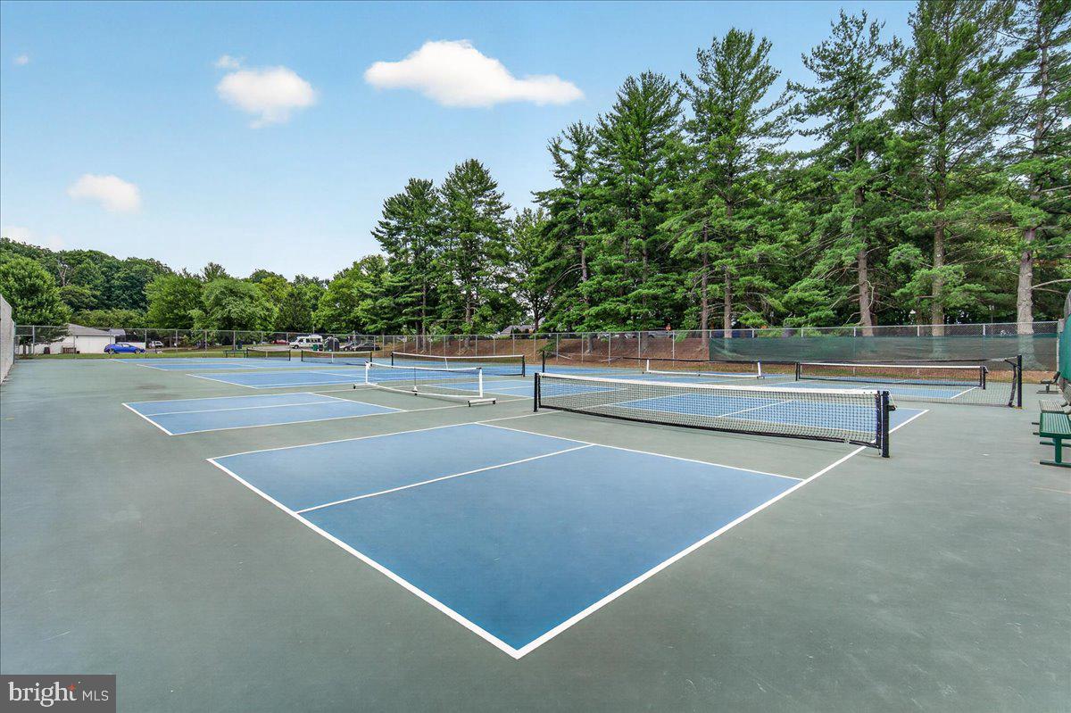 CLUBSIDE - Residential