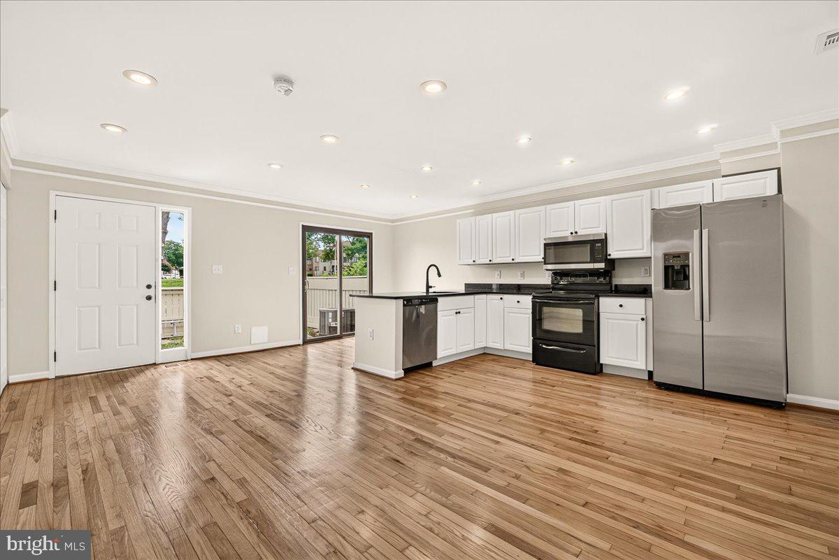 CLUBSIDE - Residential