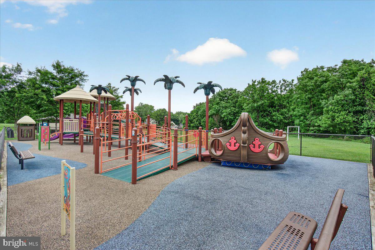 CLUBSIDE - Residential