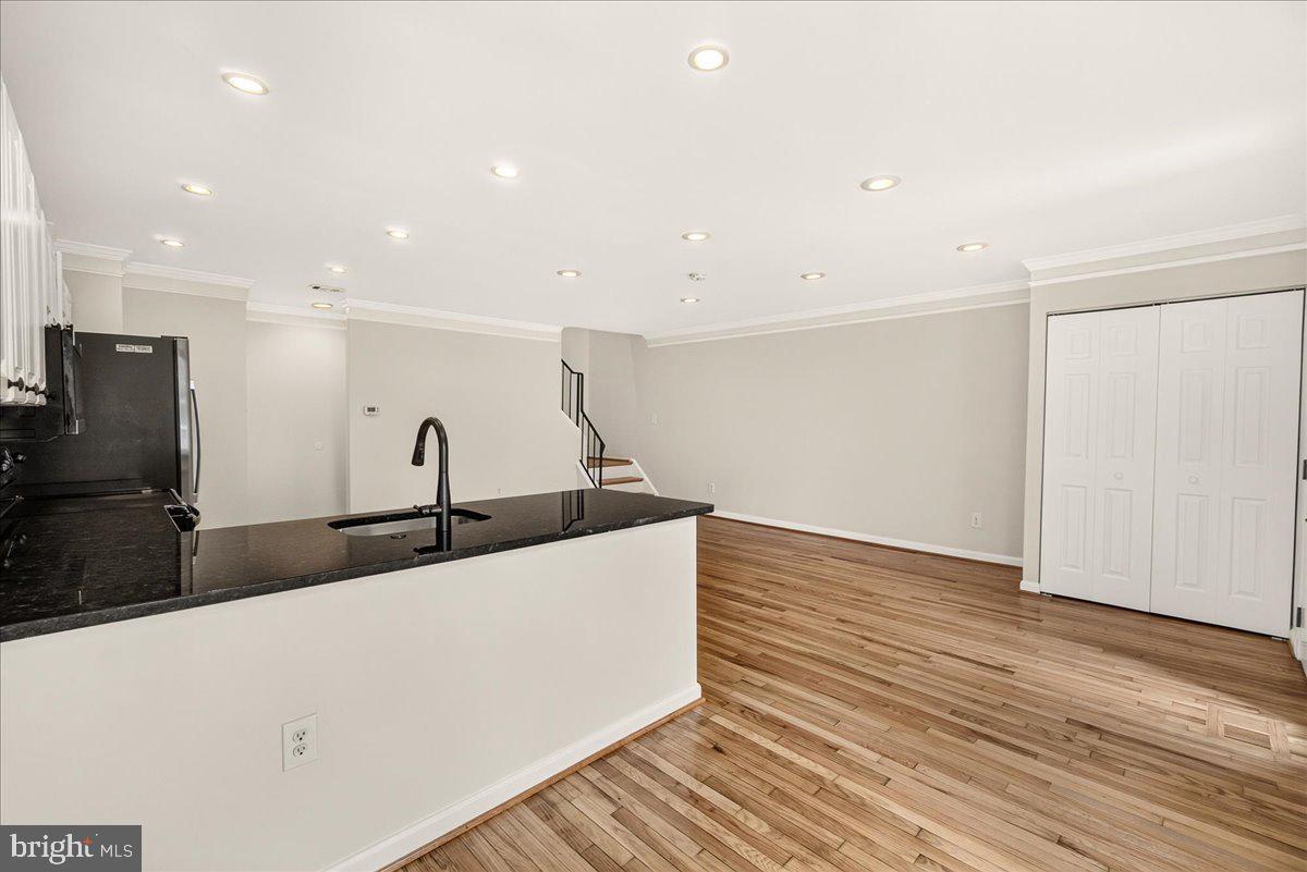 CLUBSIDE - Residential