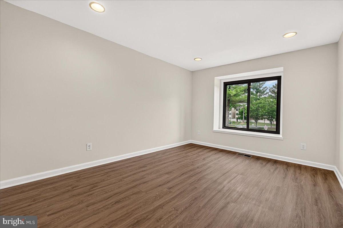 CLUBSIDE - Residential