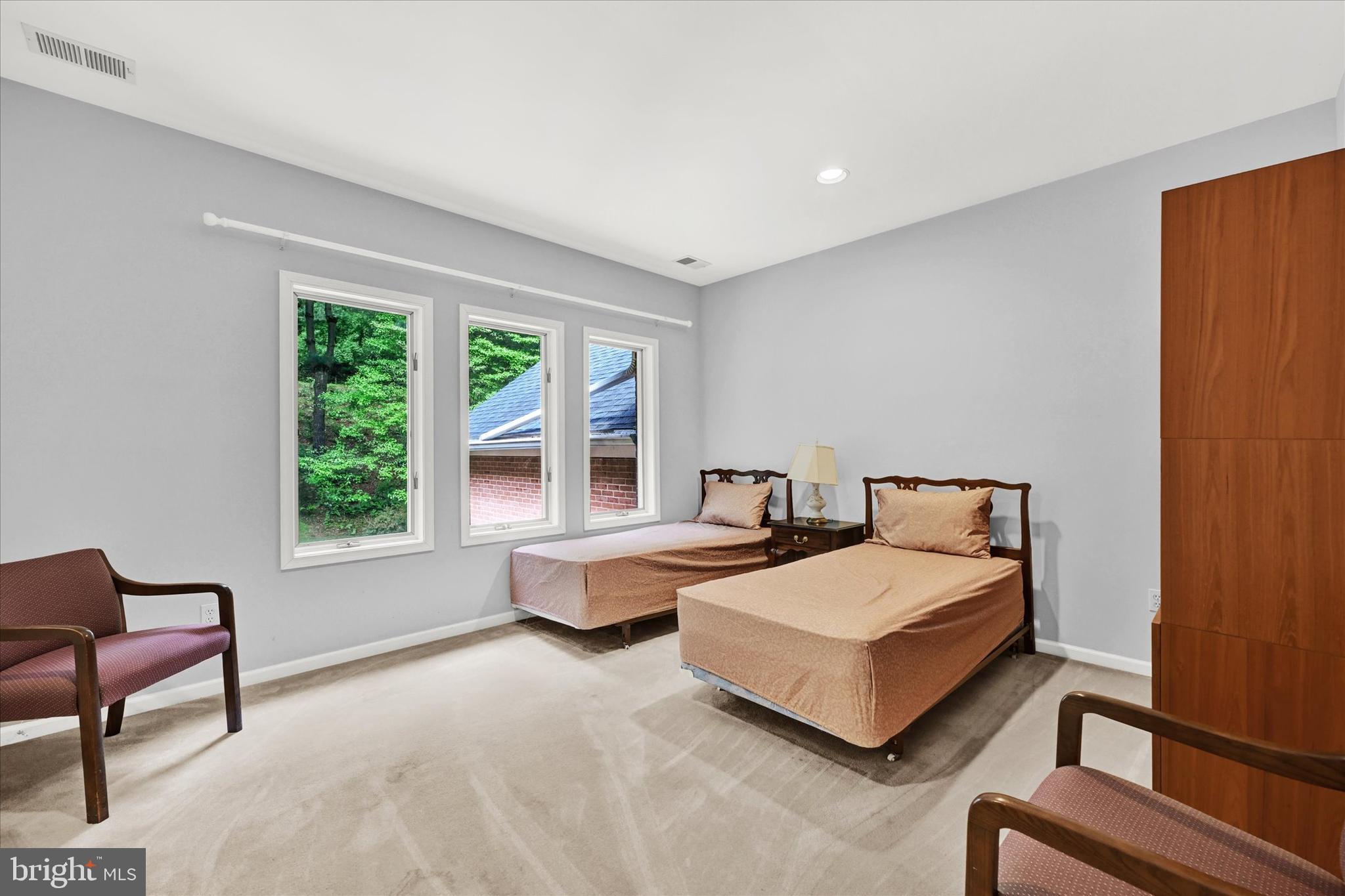 IVY HILL - Residential