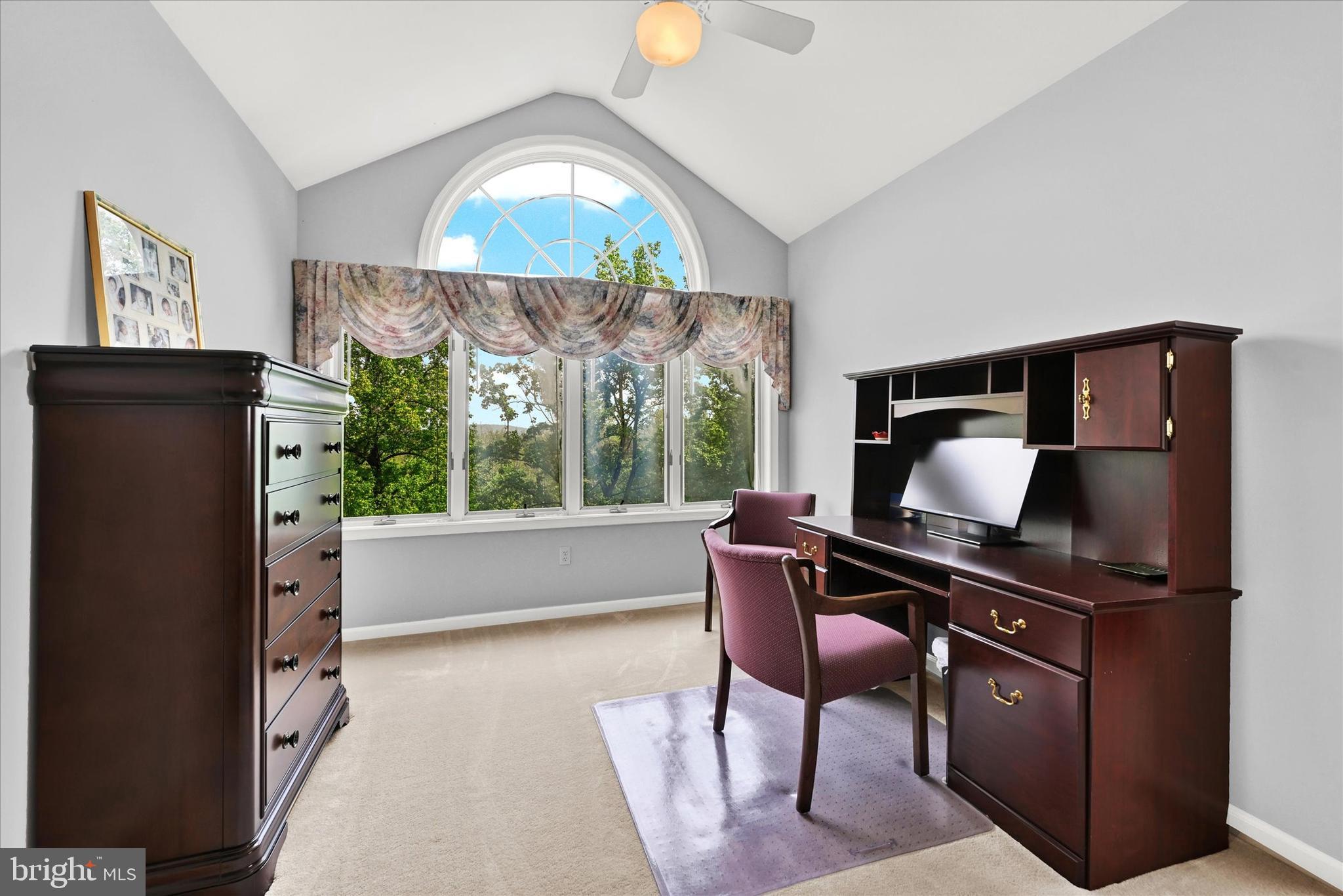 IVY HILL - Residential