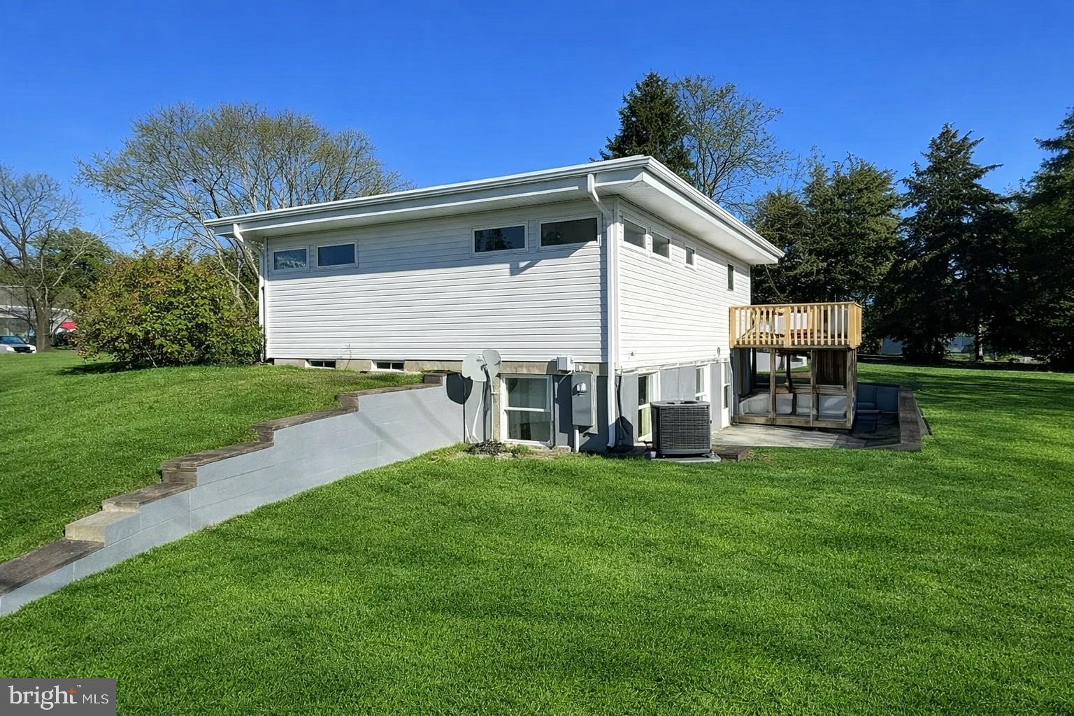 EDGEHILL ACRES - Residential
