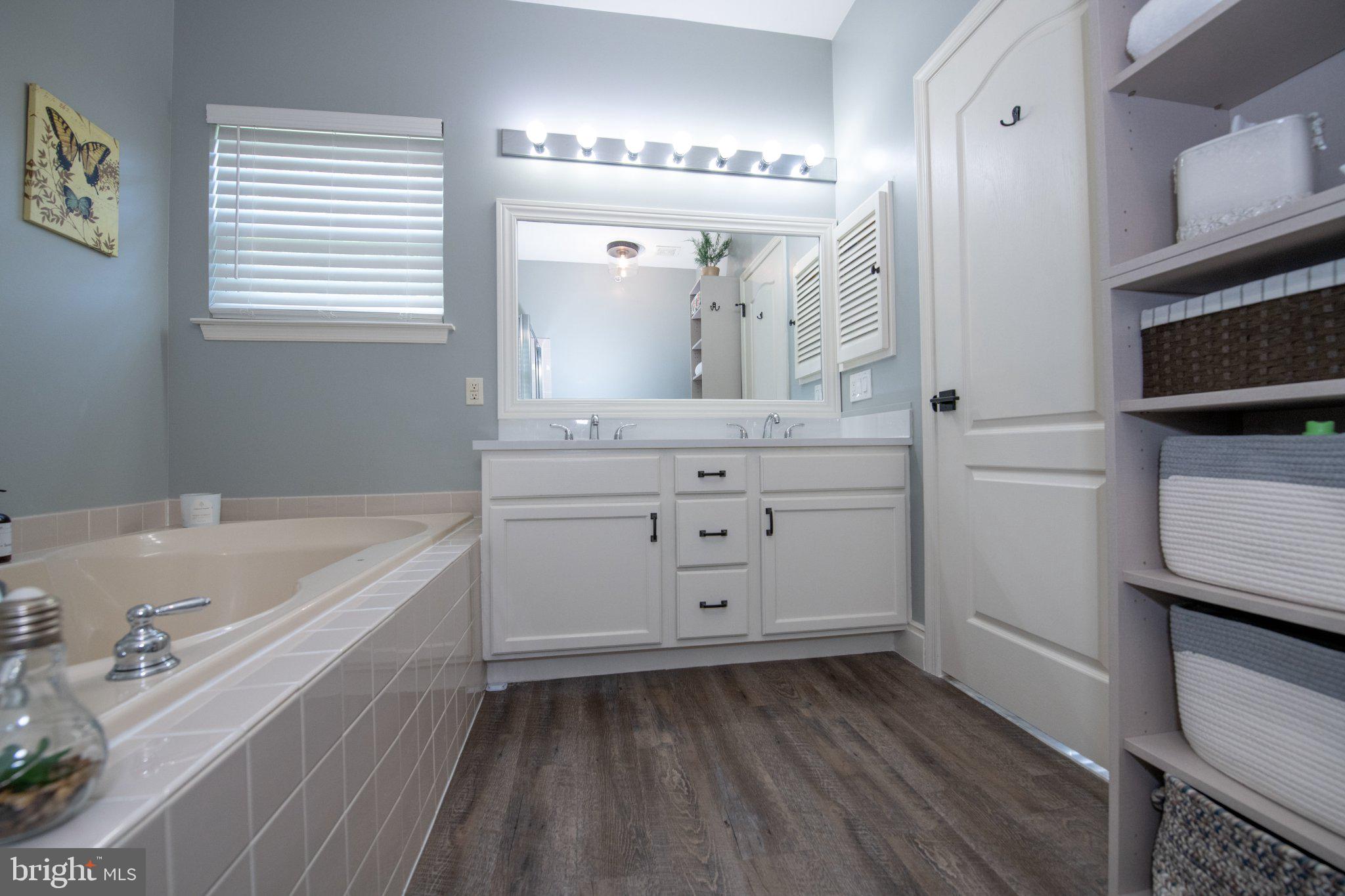 LEGACY OAKS - Residential