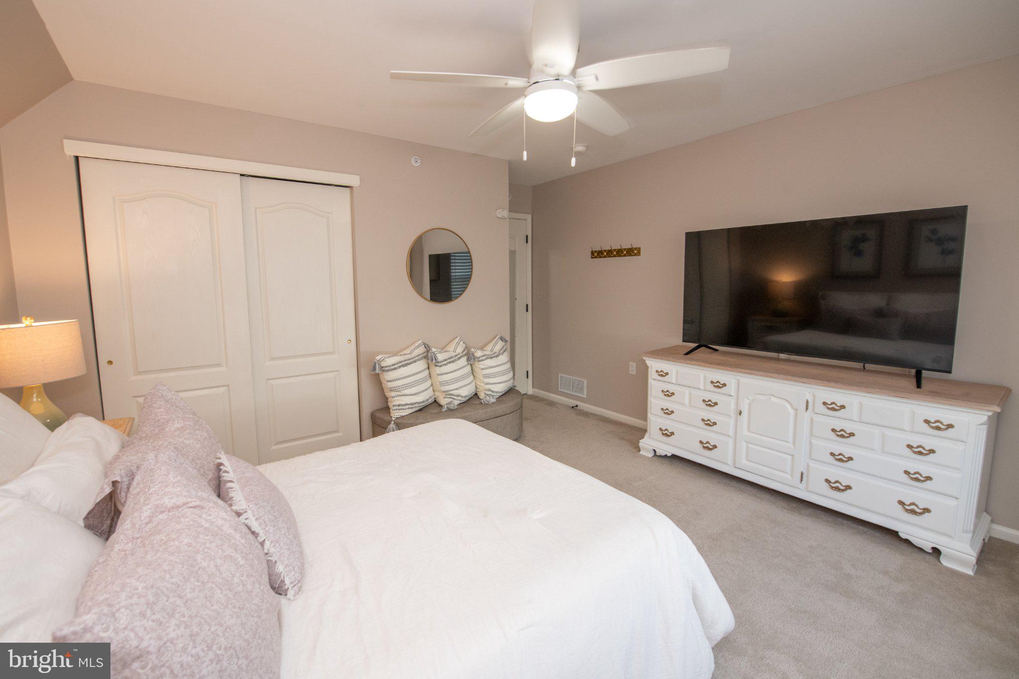 LEGACY OAKS - Residential