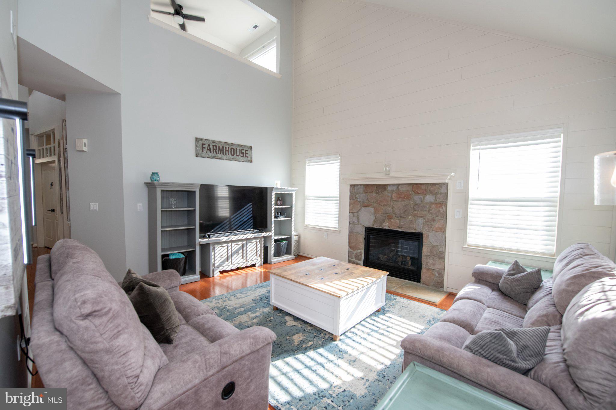 LEGACY OAKS - Residential
