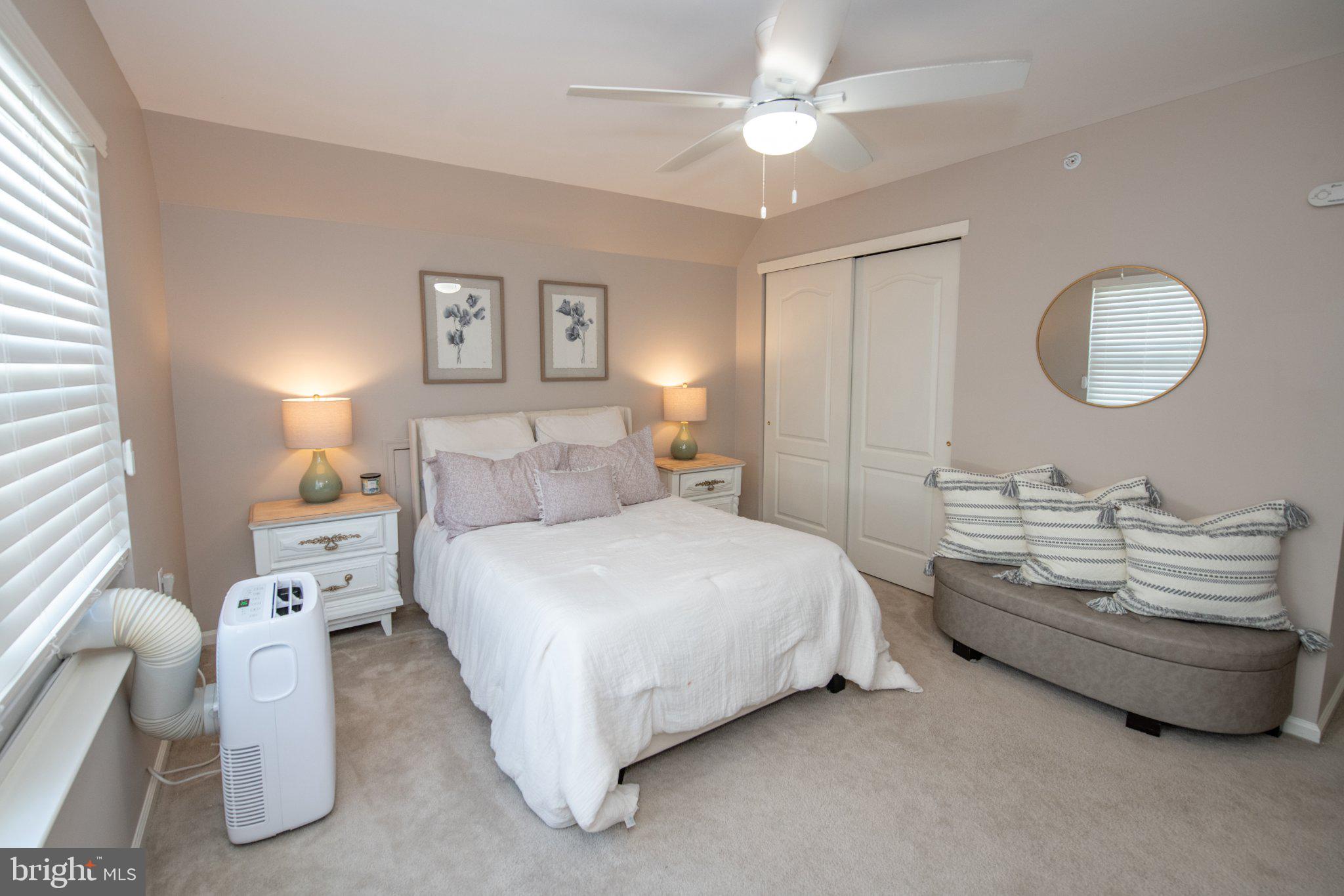 LEGACY OAKS - Residential