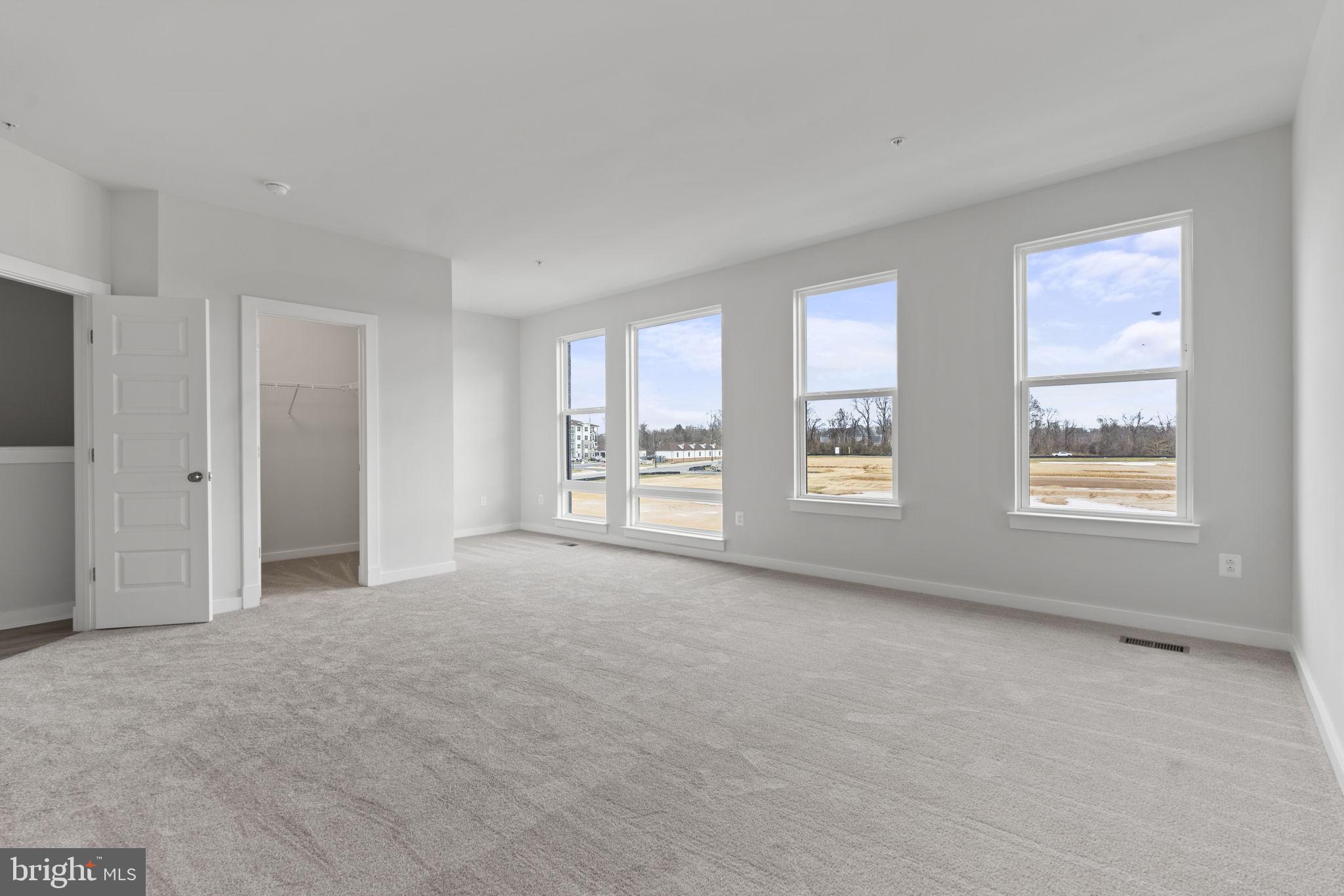 SOUTHLAKE - Residential
