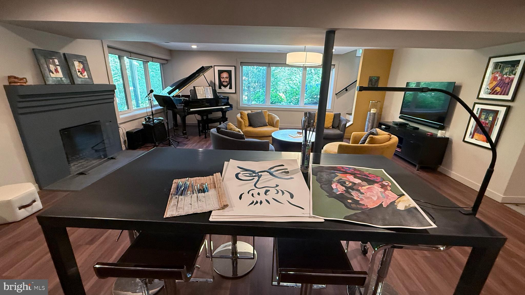 LAKE BARCROFT - Residential
