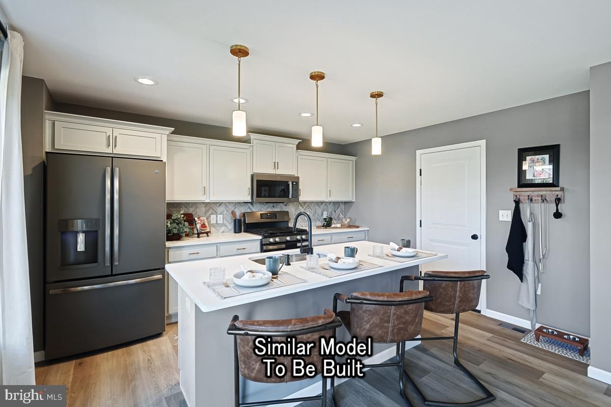 HILLS AT VALLEY VIEW - Residential