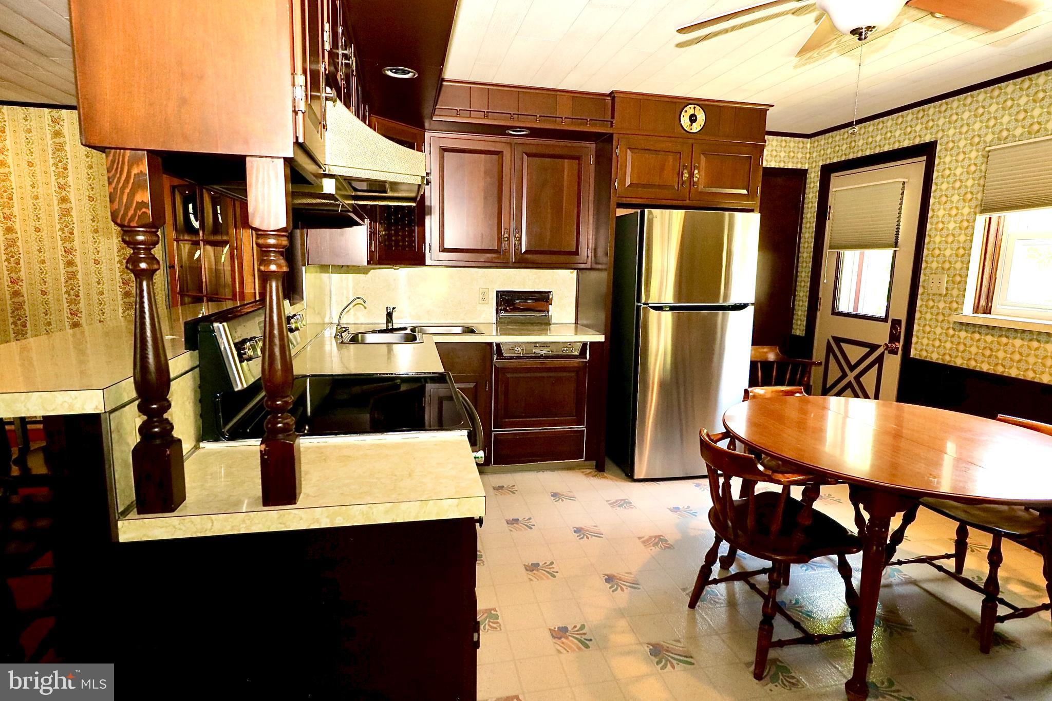 PATHFINDER WOODS - Residential