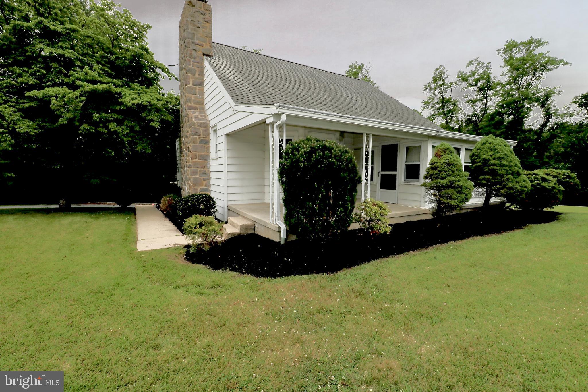 PATHFINDER WOODS - Residential