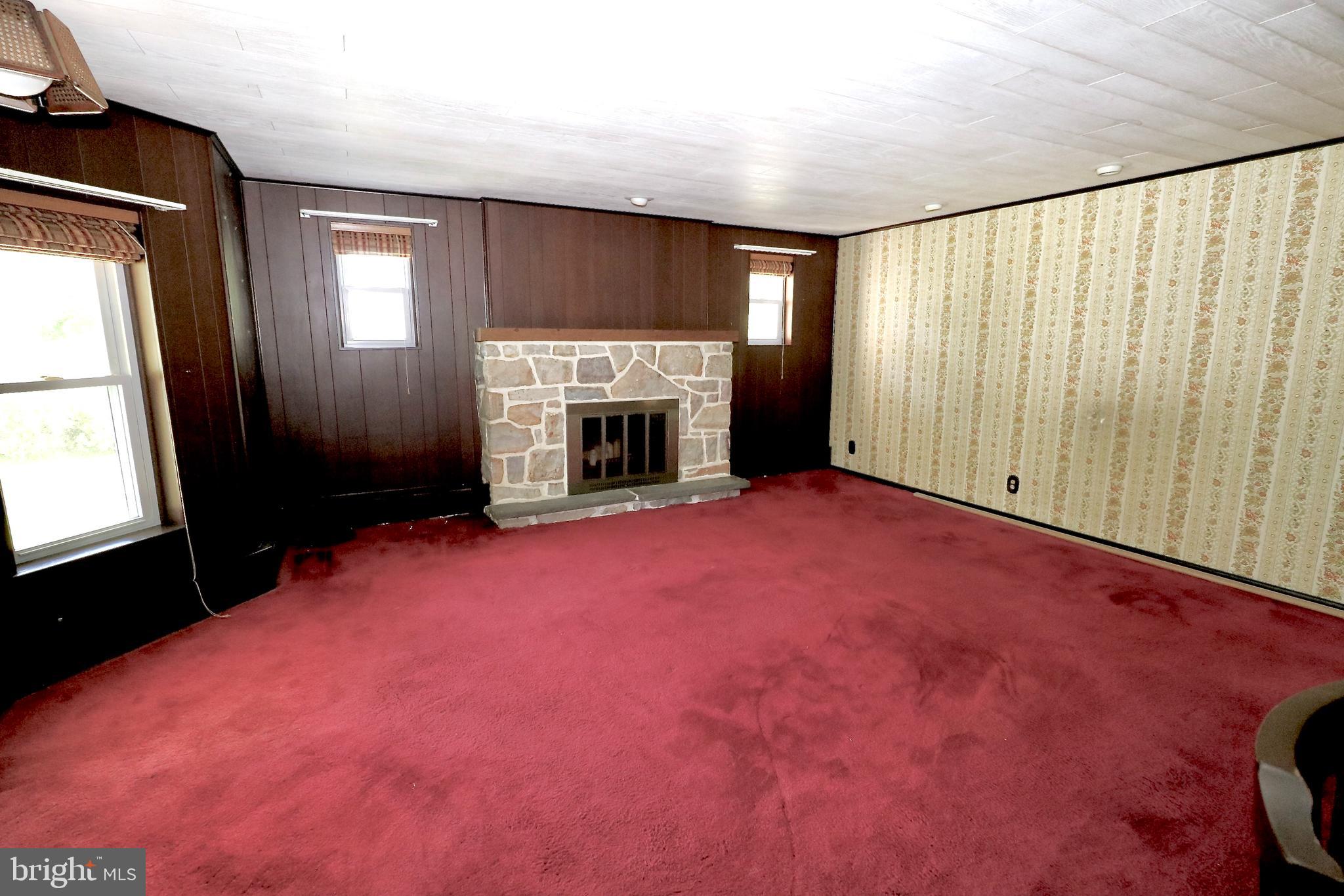 PATHFINDER WOODS - Residential