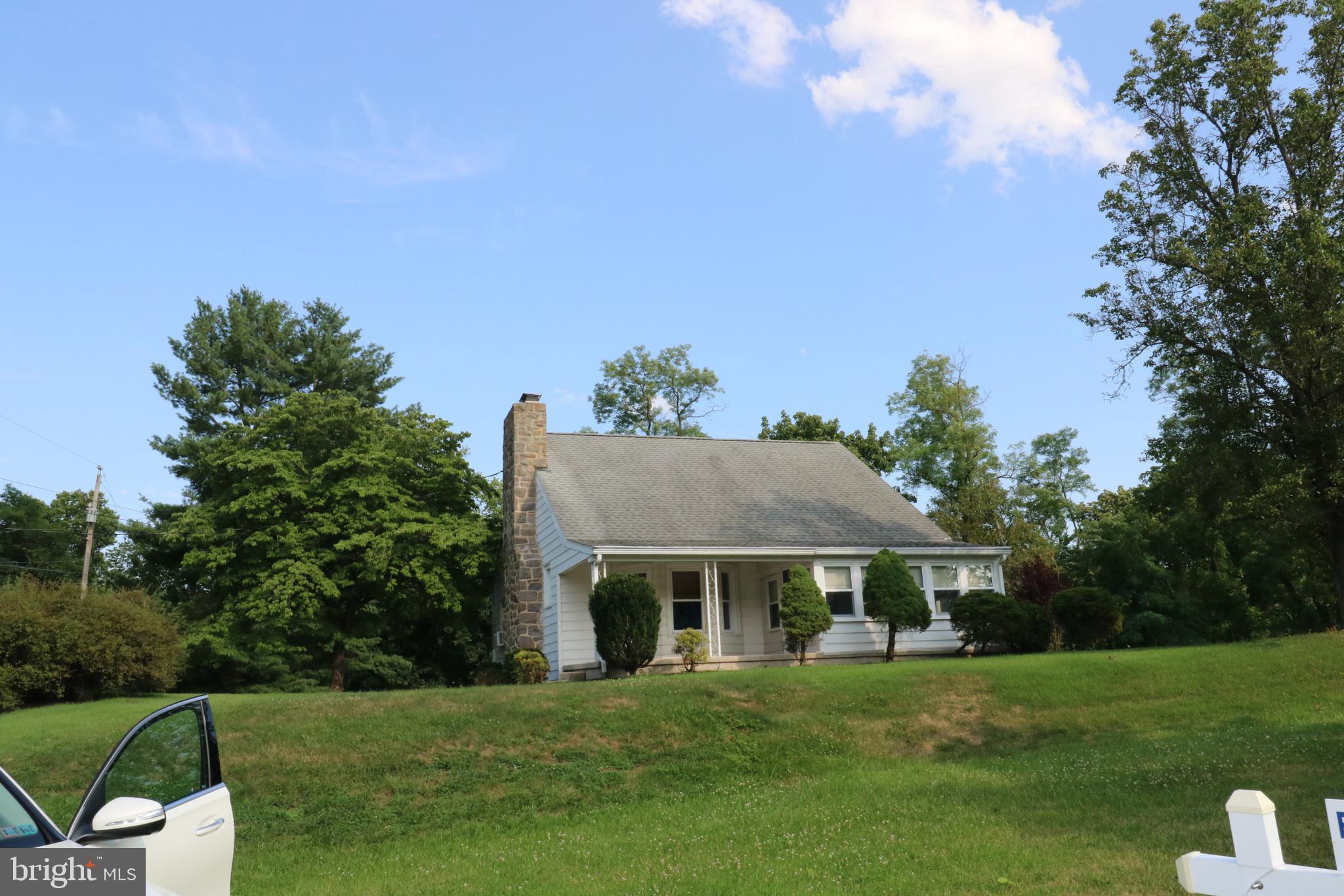 PATHFINDER WOODS - Residential