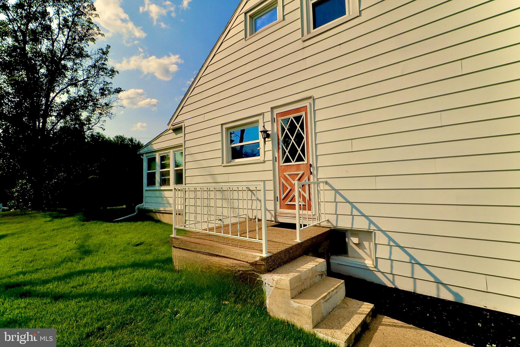 PATHFINDER WOODS - Residential