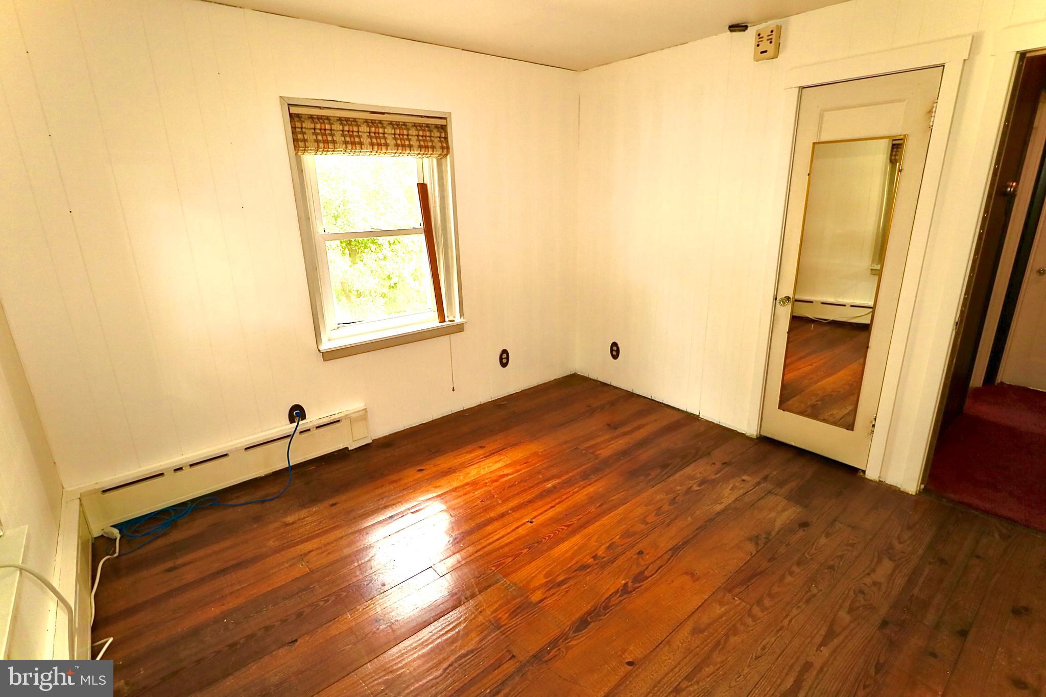 PATHFINDER WOODS - Residential
