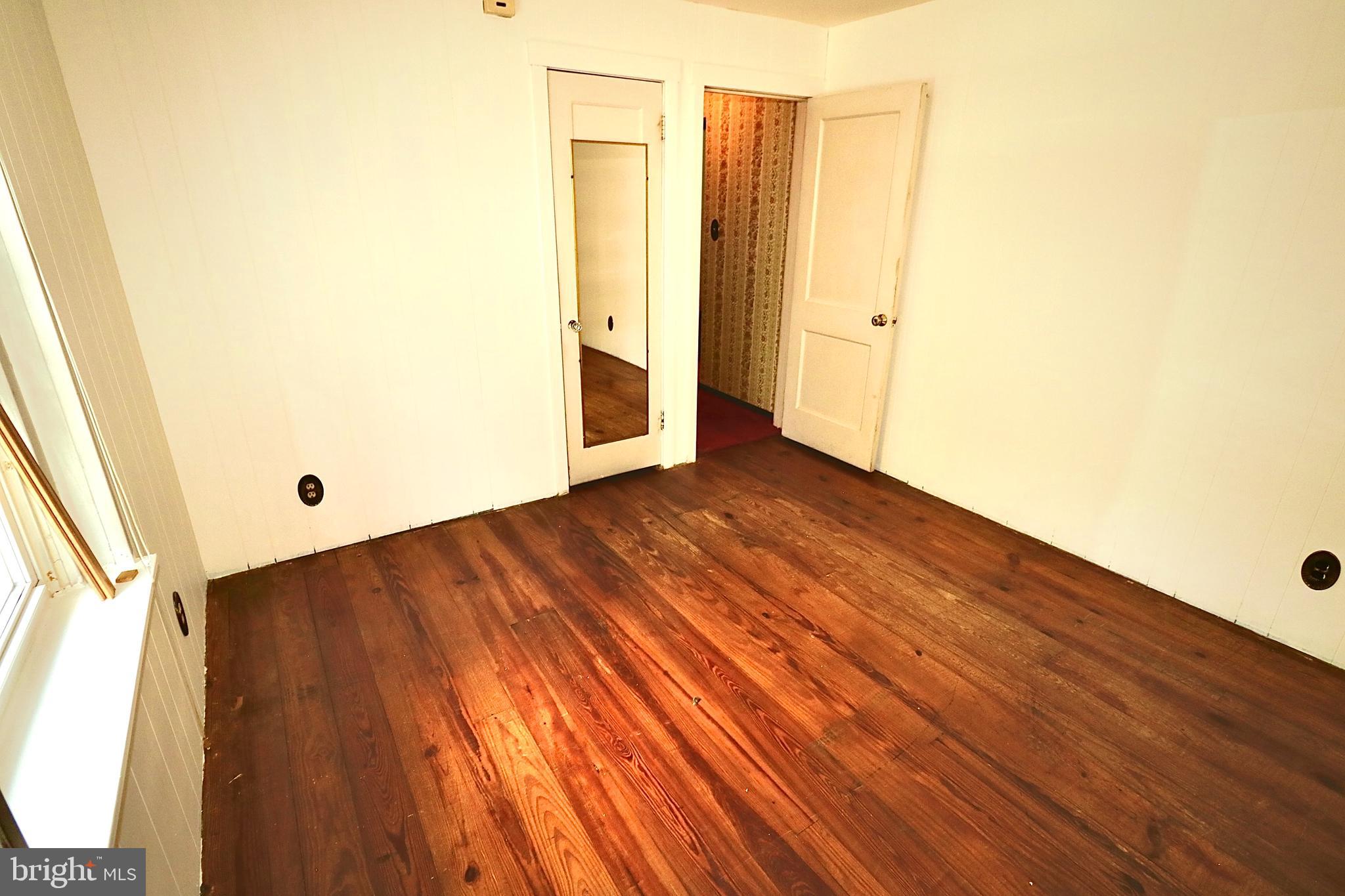 PATHFINDER WOODS - Residential