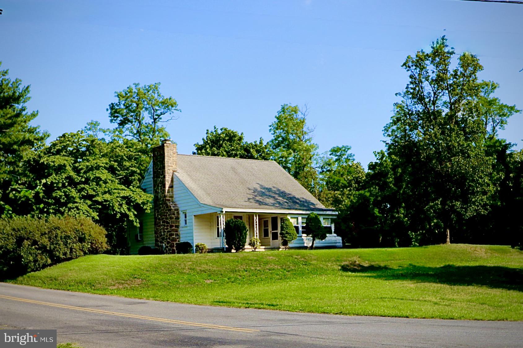 PATHFINDER WOODS - Residential
