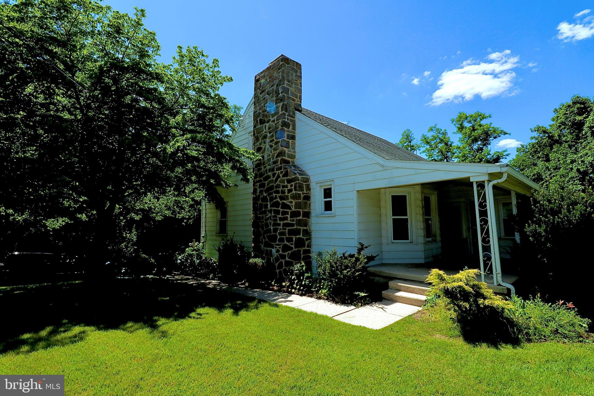 PATHFINDER WOODS - Residential