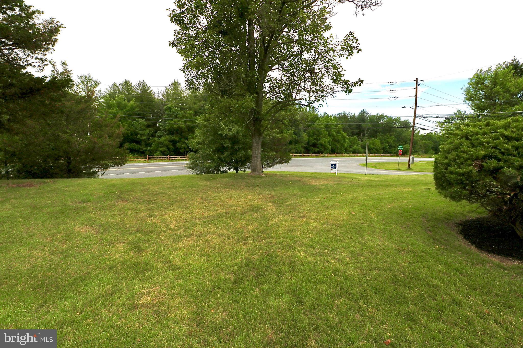 PATHFINDER WOODS - Residential