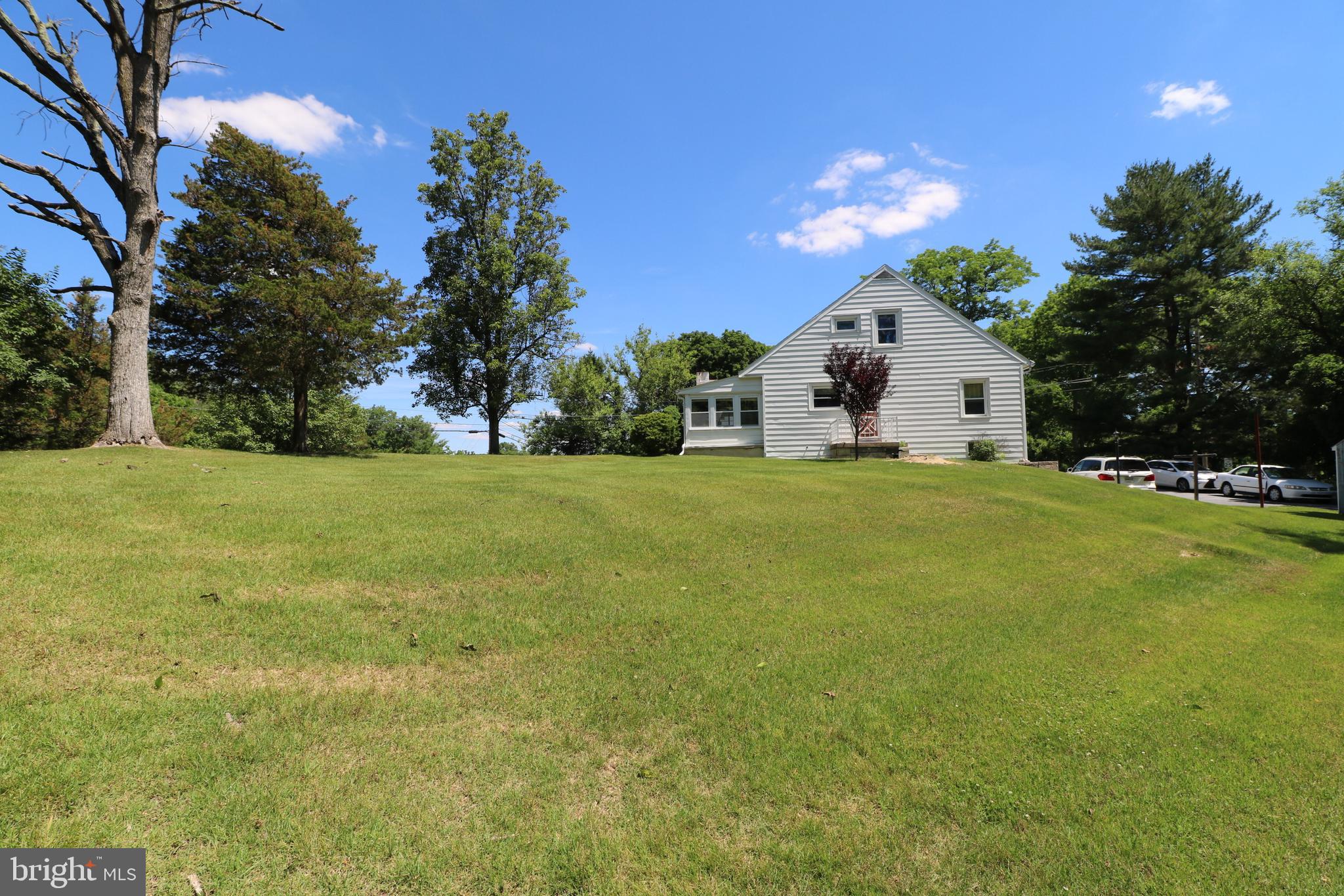 PATHFINDER WOODS - Residential