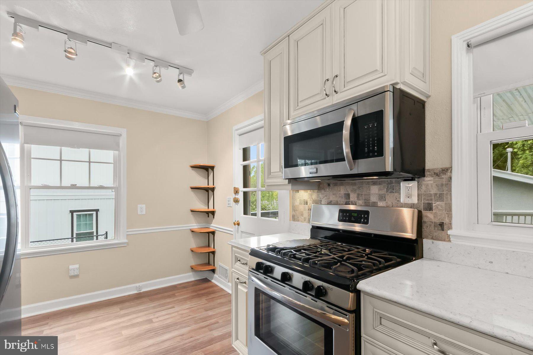 HOMEWOOD - Residential
